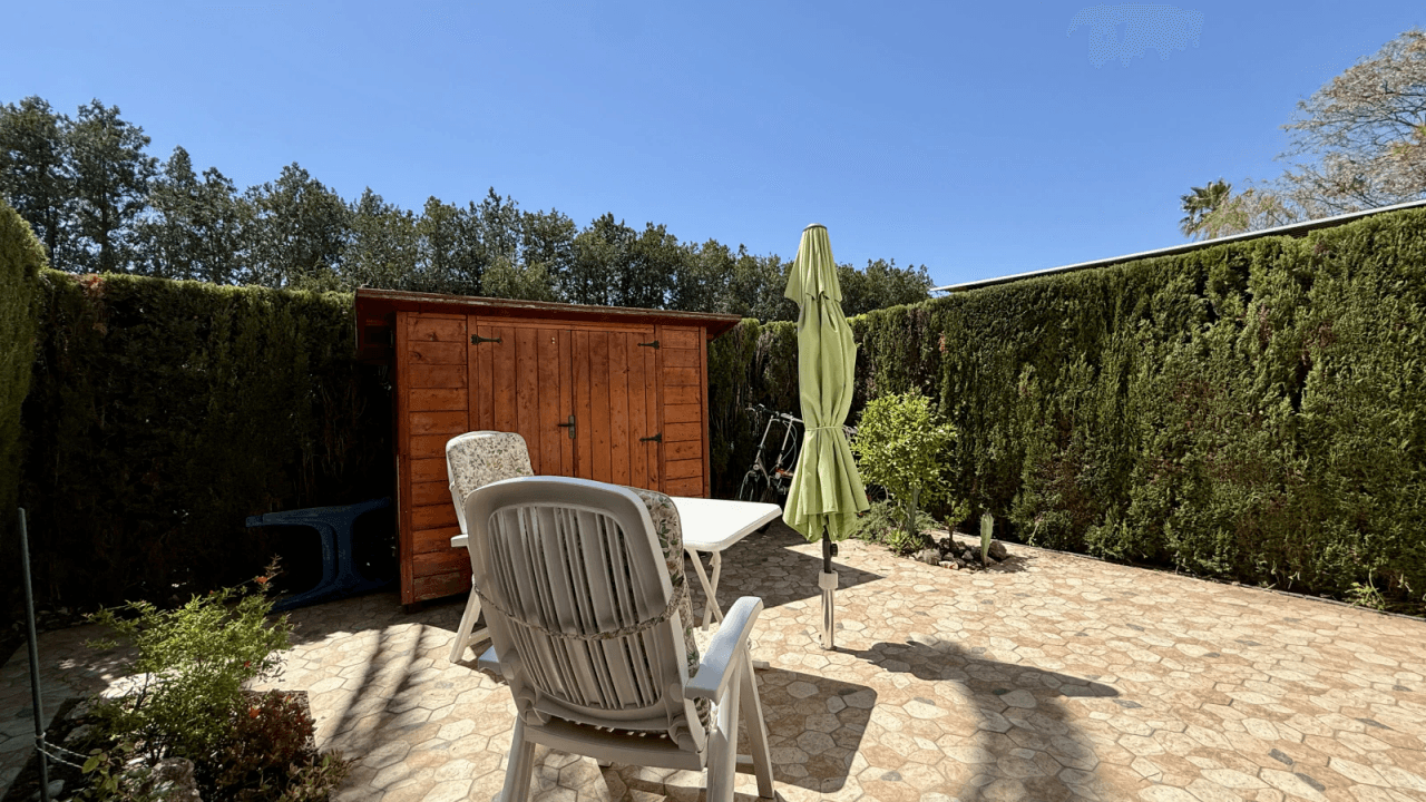 EXCLUSIV: Sehr gepflegtes Reihenhaus mit 3 Schlafzimmern in der beliebten Ferienanlage El Palmar mit großer Poollandschaft