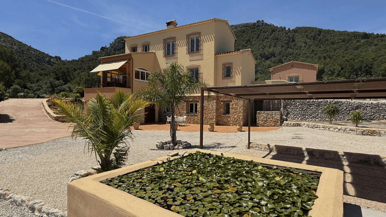 Eine Oase der Ruhe. Traumhaftes Fincaanwesen mit großem Grundstück und 100% Privatsphäre nahe Denia, Oliva, Javea.