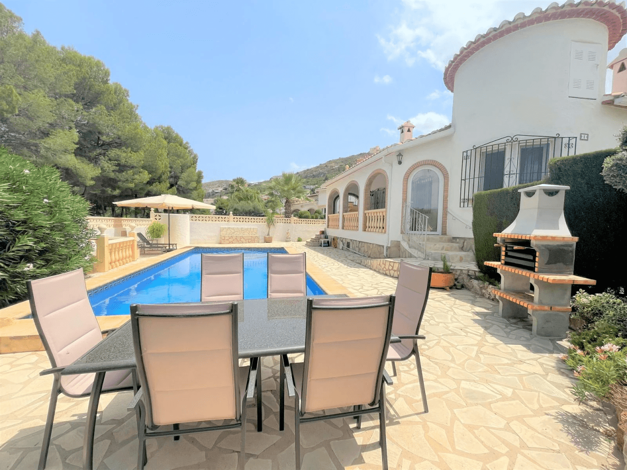 Alquiler. Chalet/Villa à Pedreguer