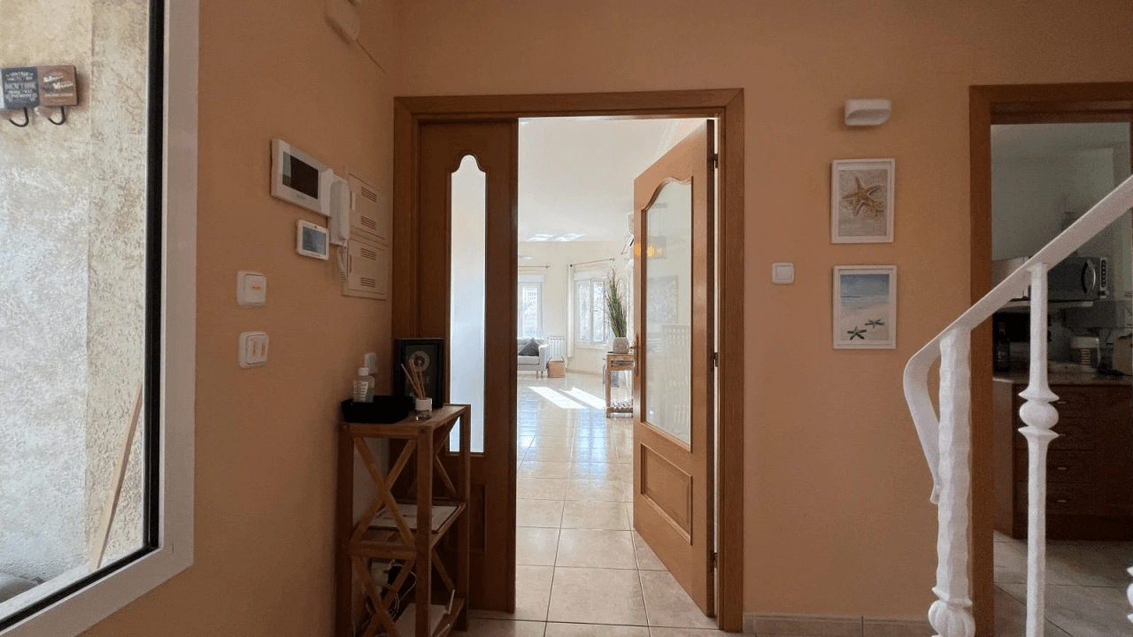 Villa fantastique avec piscine et jardin privés