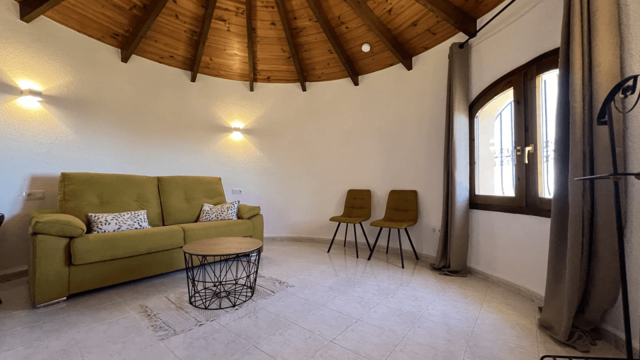 Sonnige Villa mit großem Garten in Marquesa V in Dènia