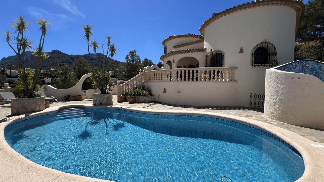 Sonnige Villa mit großem Garten in Marquesa V in Dènia
