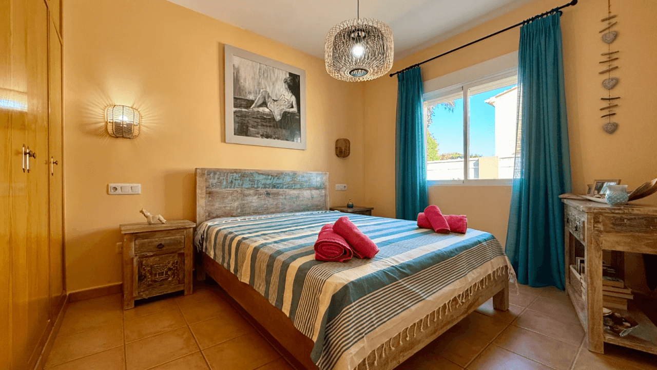 T-0226, Mediterránea, eine hübsche Villa mit Garten