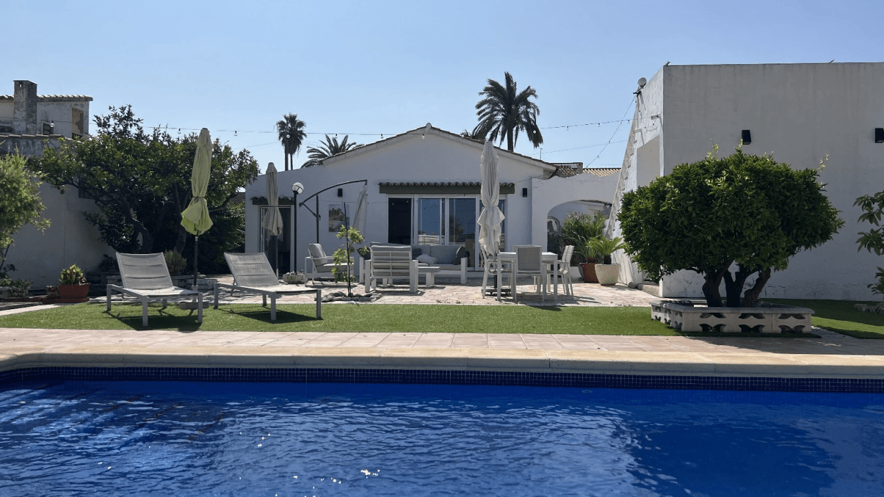 Cozy villa ''Casa Papá'' just a few minutes from the sea in Els Poblets