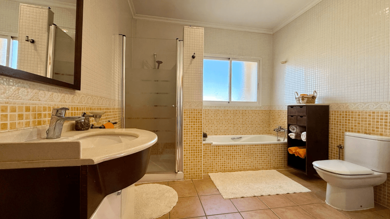 T-0226, Mediterránea, a lovely villa with a garden