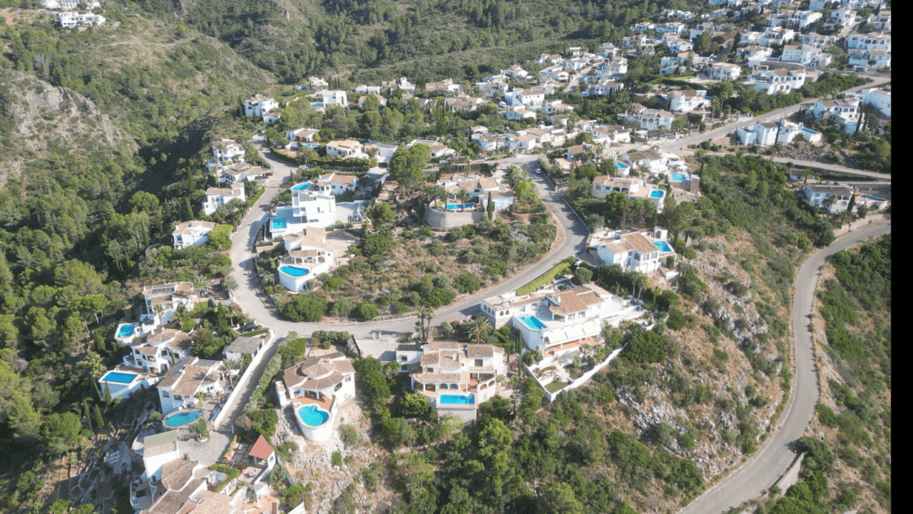 Traumhaftes 1000m2 Grundstück mit tollem Meerblick