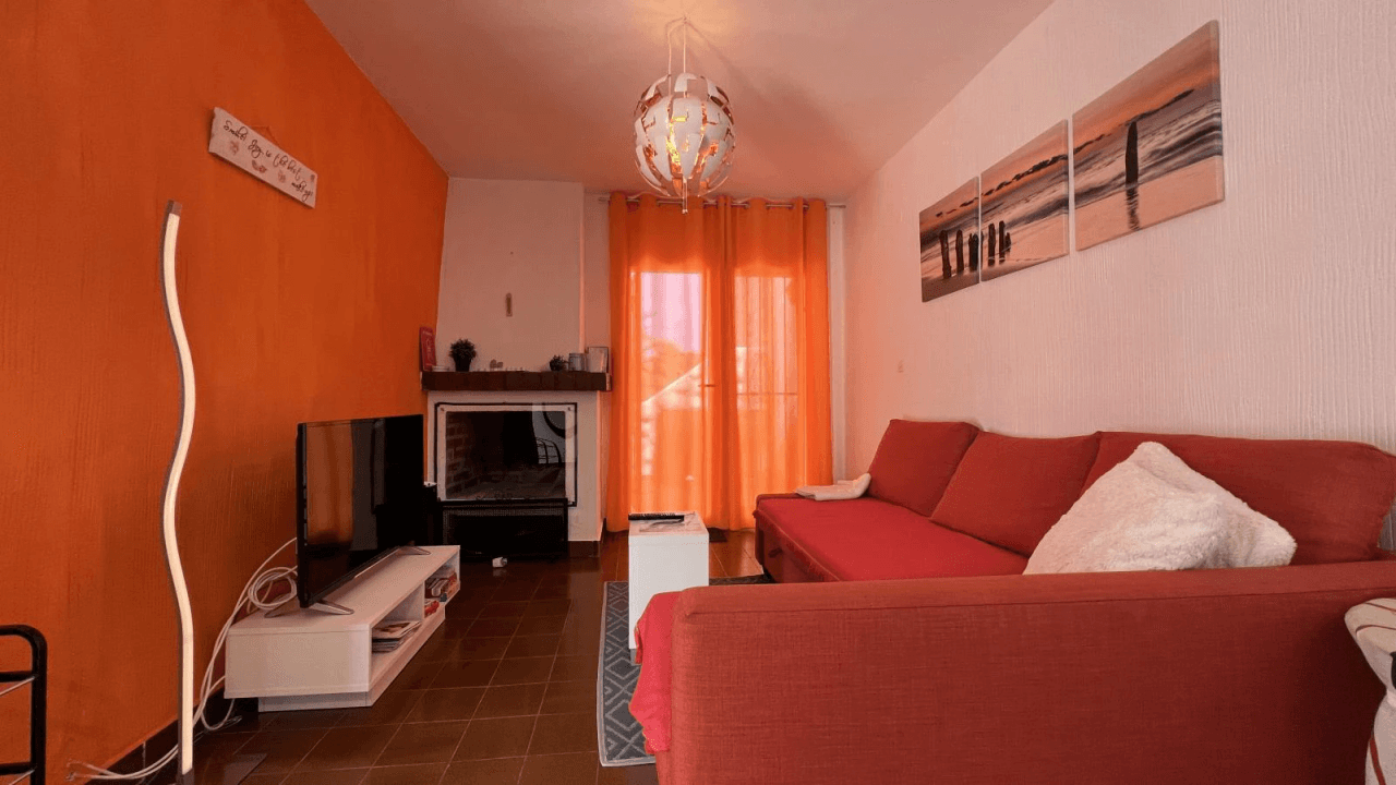 Apartment in a quiet area with pool in Els Poblets