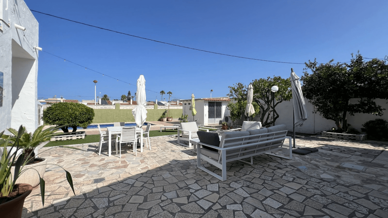 Cozy villa ''Casa Papá'' just a few minutes from the sea in Els Poblets