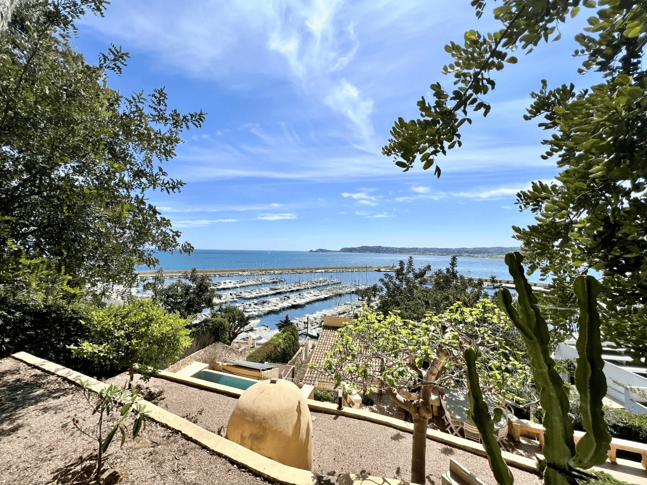 Villa à la vente à Cabo San Antonio