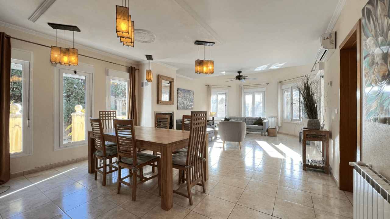 Fantastic Villa with private pool and garden