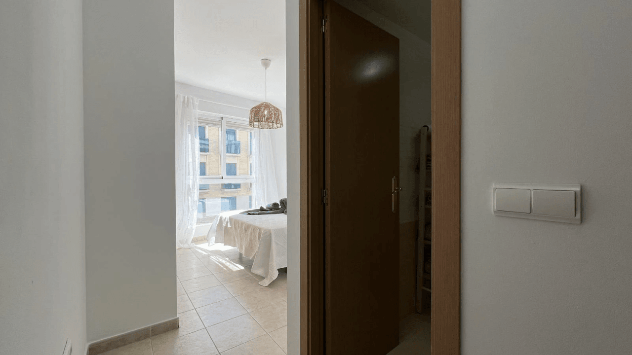 Modern appartment close to the centre and with Comunitypool.