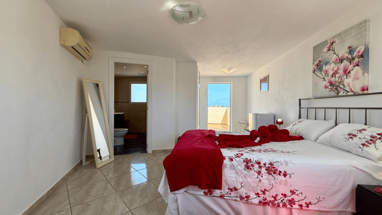T-0126, beautiful private Villa with 3 bedrooms