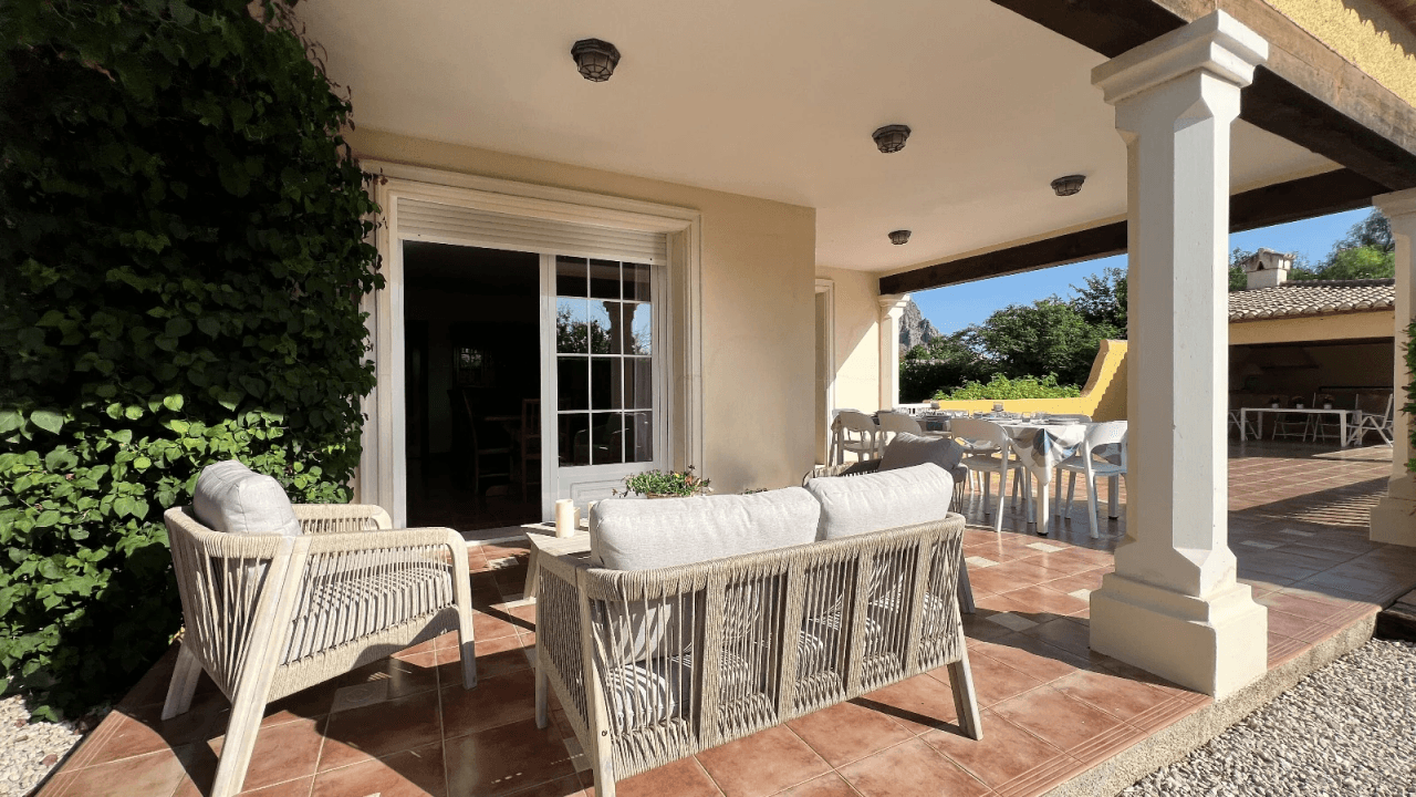 Spacious and beatiful villa "Calvari" in Beniarbeig