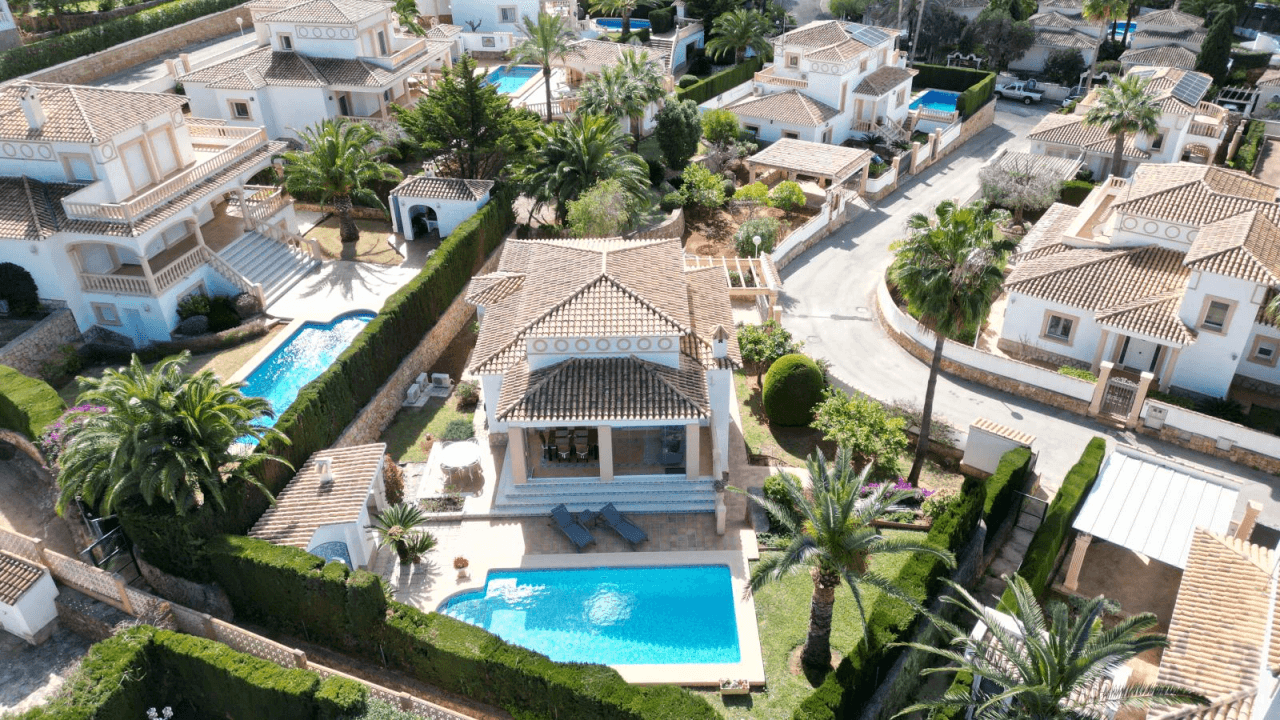 Rental. Chalet/Villa in Denia
