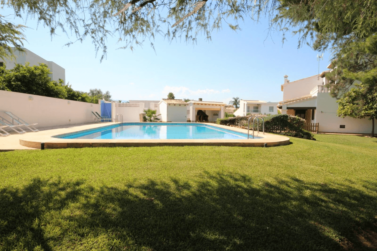 Lovely House, very quiet area in Ondara with 4 bedrooms