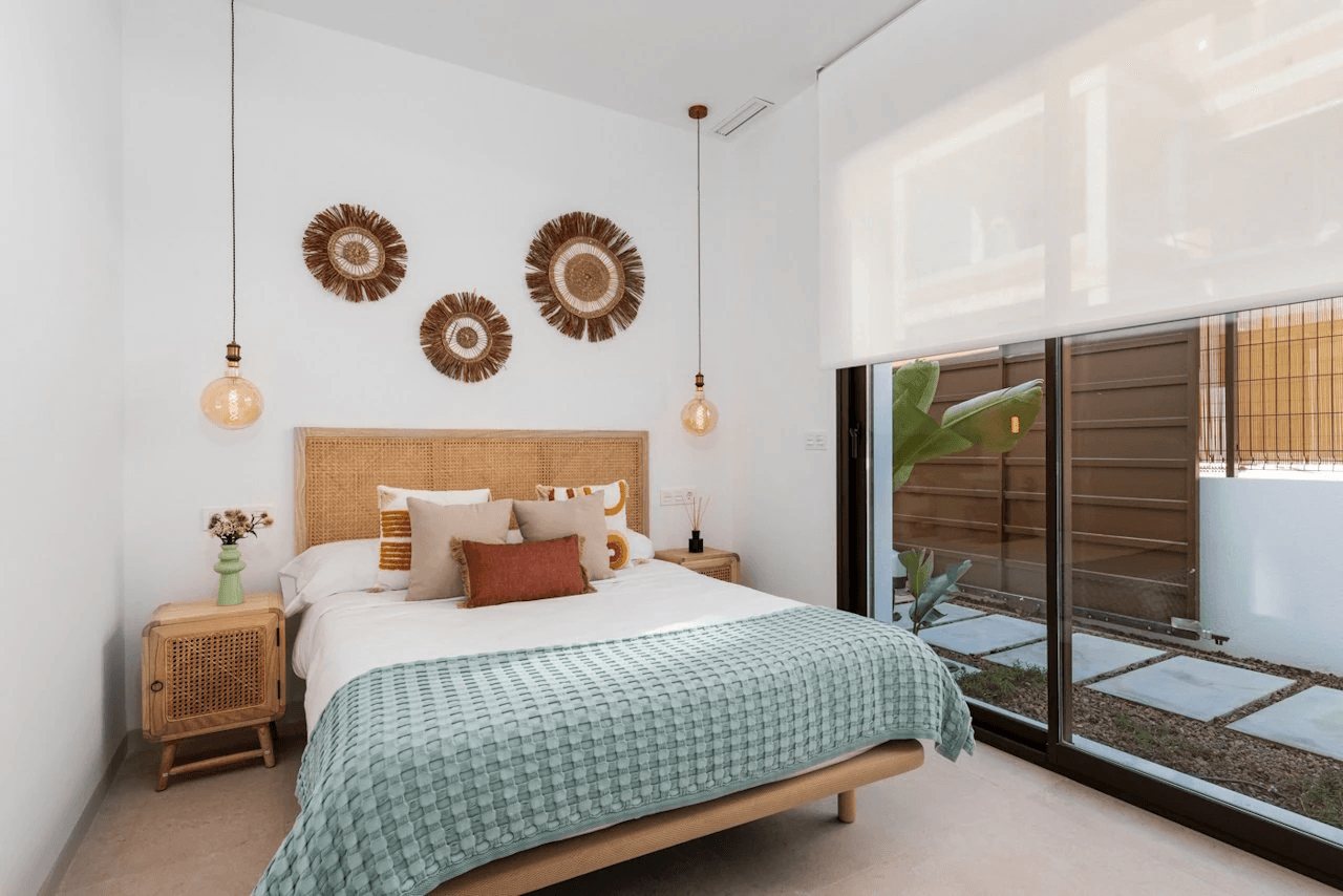 Villen mit 3 Schlafzimmern, 2 Bädern, optionaler Dachterrasse, Kfz-Stellplatz und Privatpool in der Golfanlage La Serena Golf