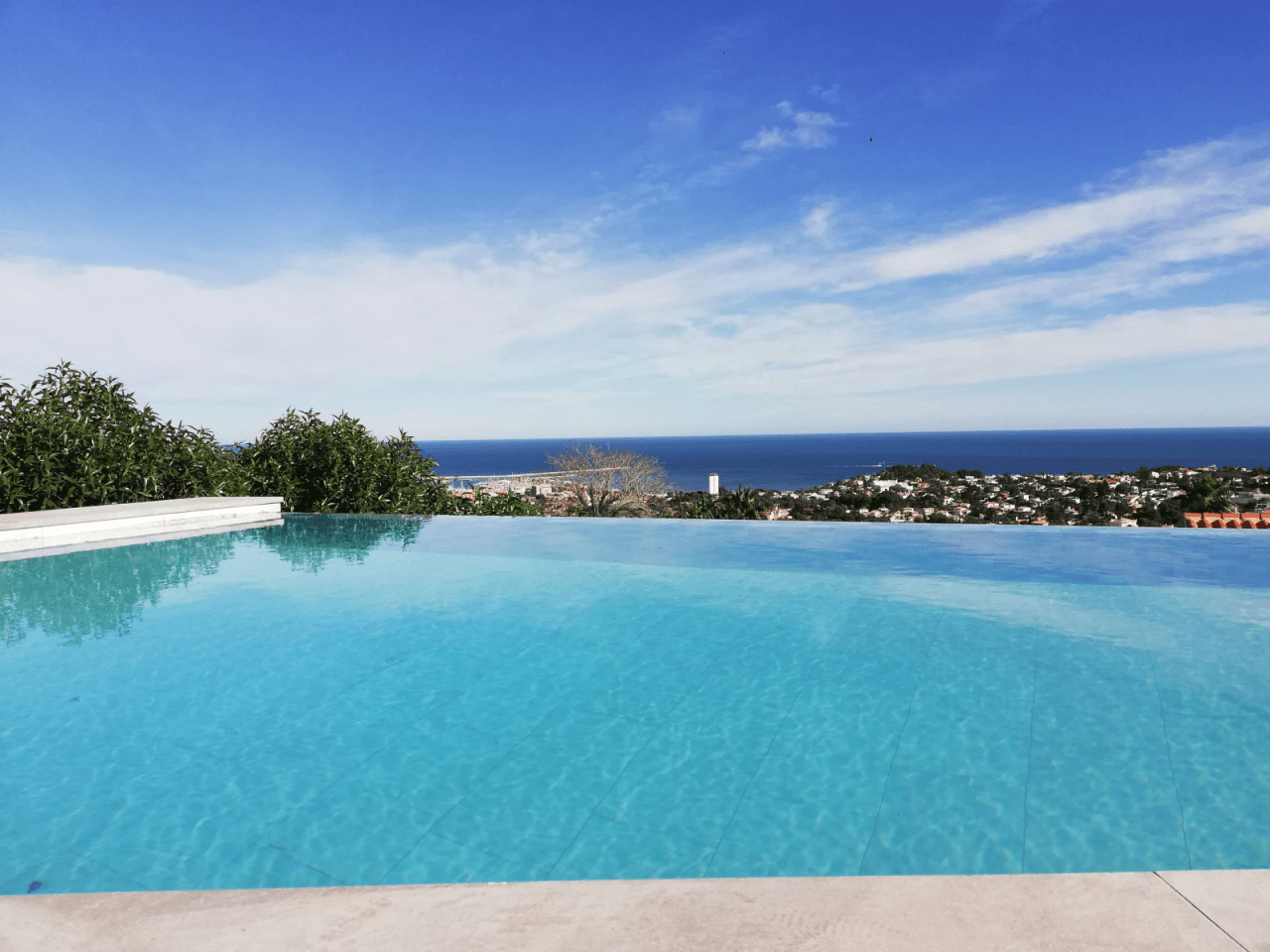 Villa exclusive avec vue sur la mer, piscine à débordement et magnifique espace extérieur Luxe, tranquillité et art de vivre méditerranéen