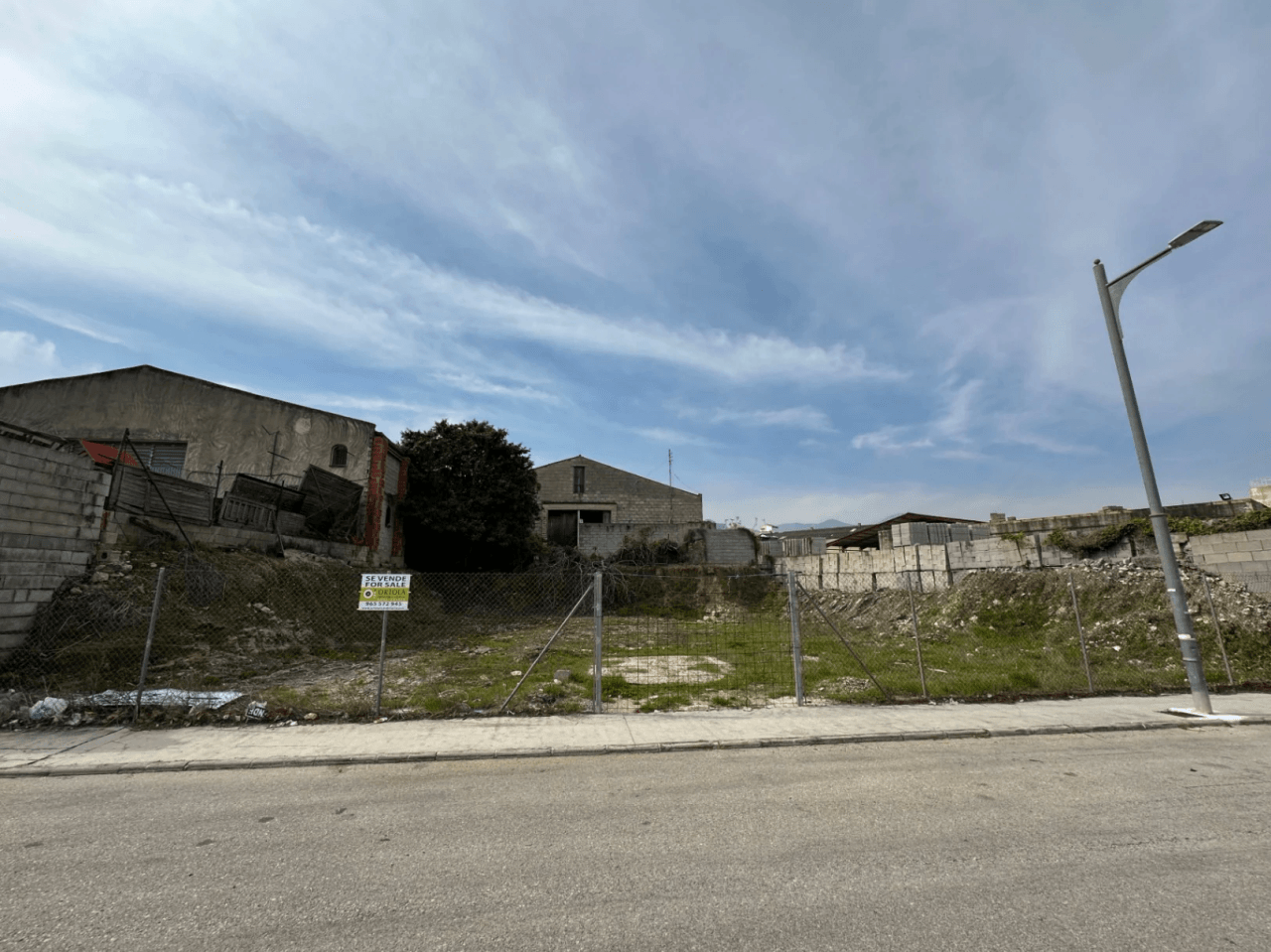 Städtisches Grundstück von 508 m² im Industriegebiet von Pego