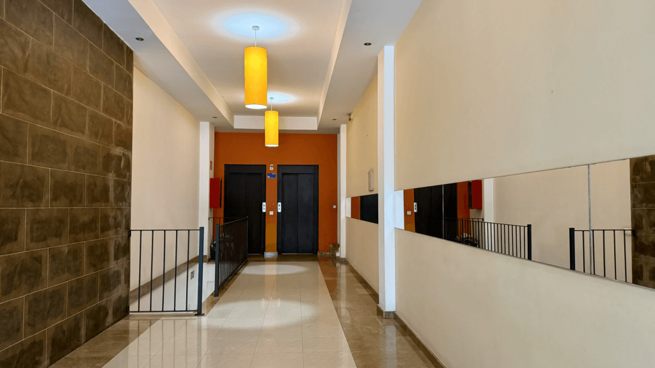 Wohnung in Vergel mit 3 Schlafzimmern, Parkplatz und Abstellraum.