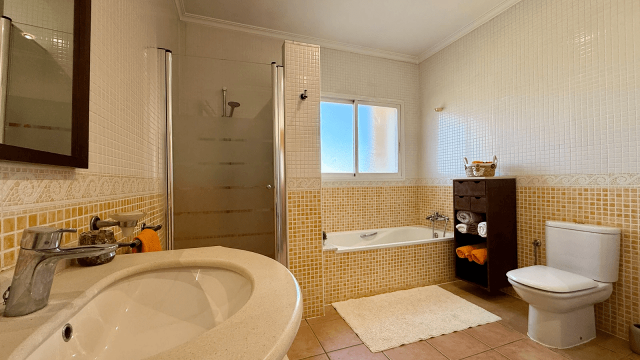 T-0226, Mediterránea, a lovely villa with a garden