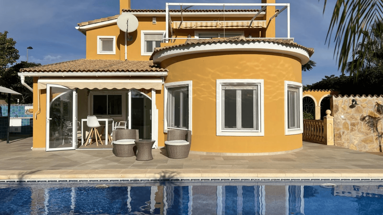 Fantastic Villa with private pool and garden