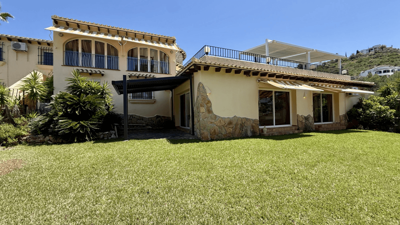 Exklusive Villa mit Pool und hochwertiger Ausstattung in Monte Pego