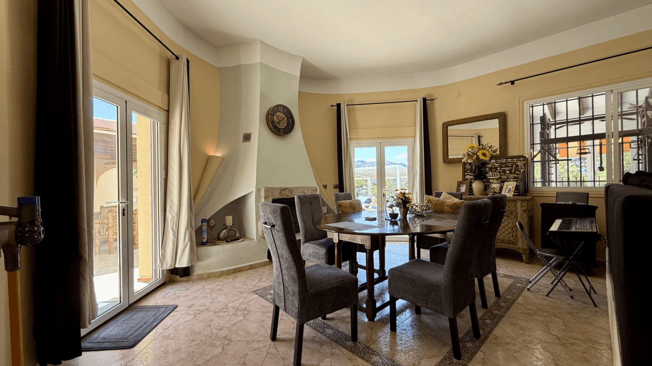 Exklusive Villa mit Pool und hochwertiger Ausstattung in Monte Pego