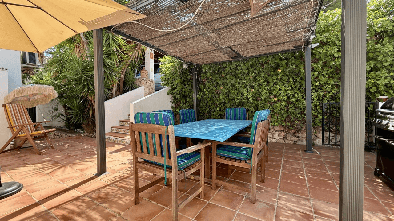 Mediterranes Anwesen am Monte Pego mit Gäste-Casita, zwei privaten Pools und vielseitigem Potenzial