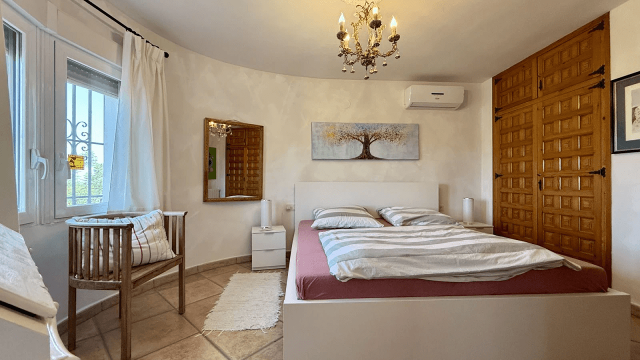 Mediterranes Anwesen am Monte Pego mit Gäste-Casita, zwei privaten Pools und vielseitigem Potenzial