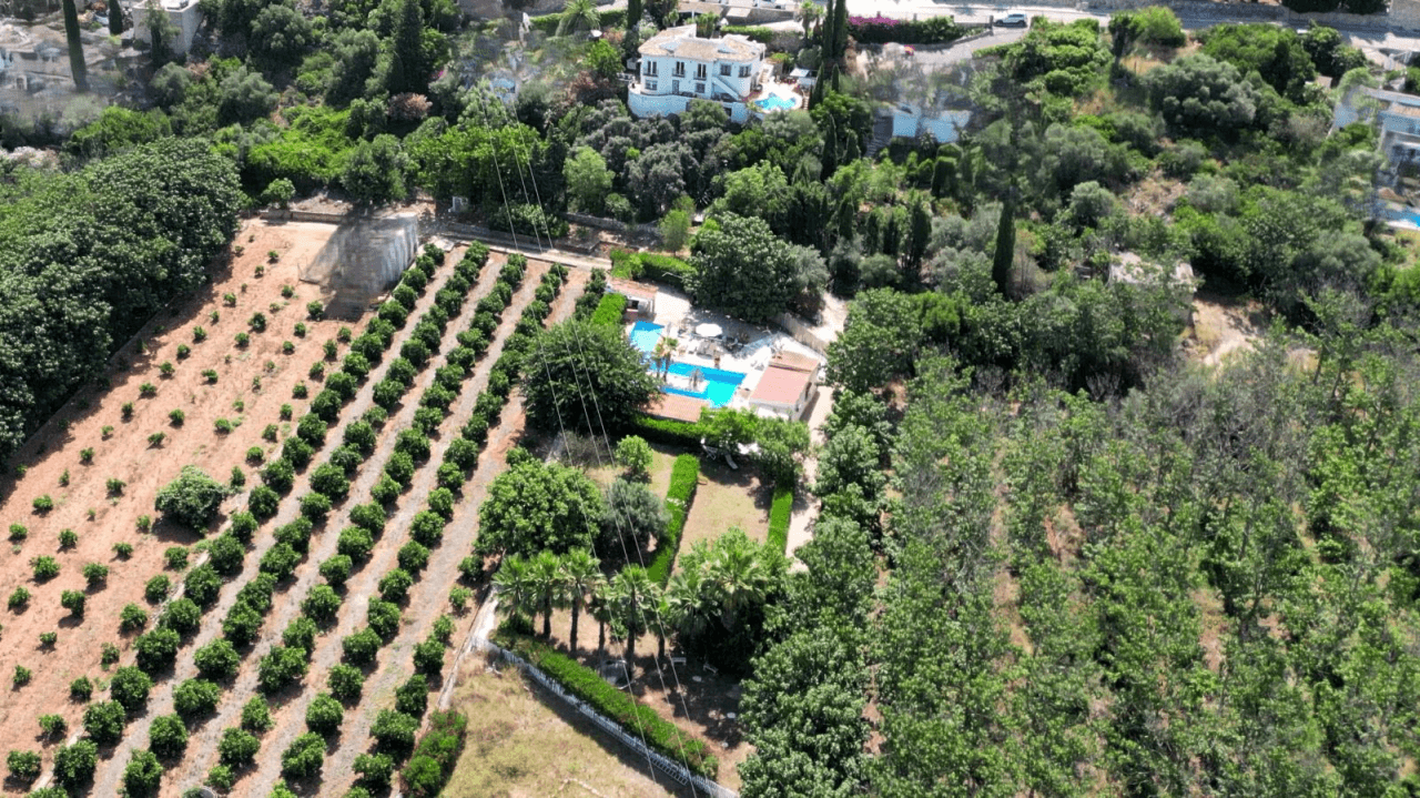 Mediterranes Anwesen am Monte Pego mit Gäste-Casita, zwei privaten Pools und vielseitigem Potenzial