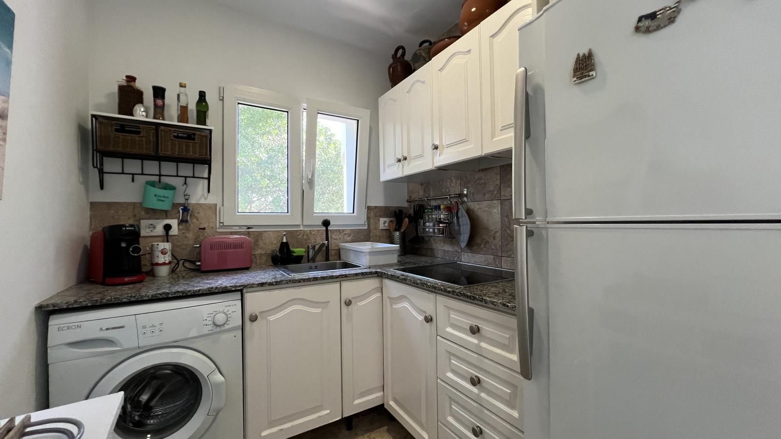 Beautifully renovated 3 bedroom villa with new private pool in favoured residential area