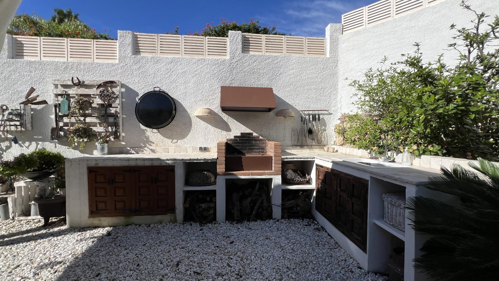 Beautifully renovated 3 bedroom villa with new private pool in favoured residential area