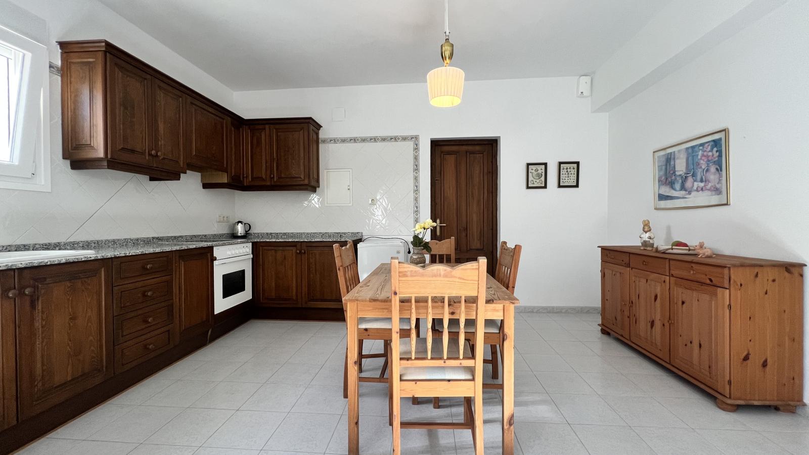 Exclusiva Villa de Estilo Finca con Impresionantes Vistas Panorámicas, Piscina y un Paraíso de Jardines en Monte Pego
