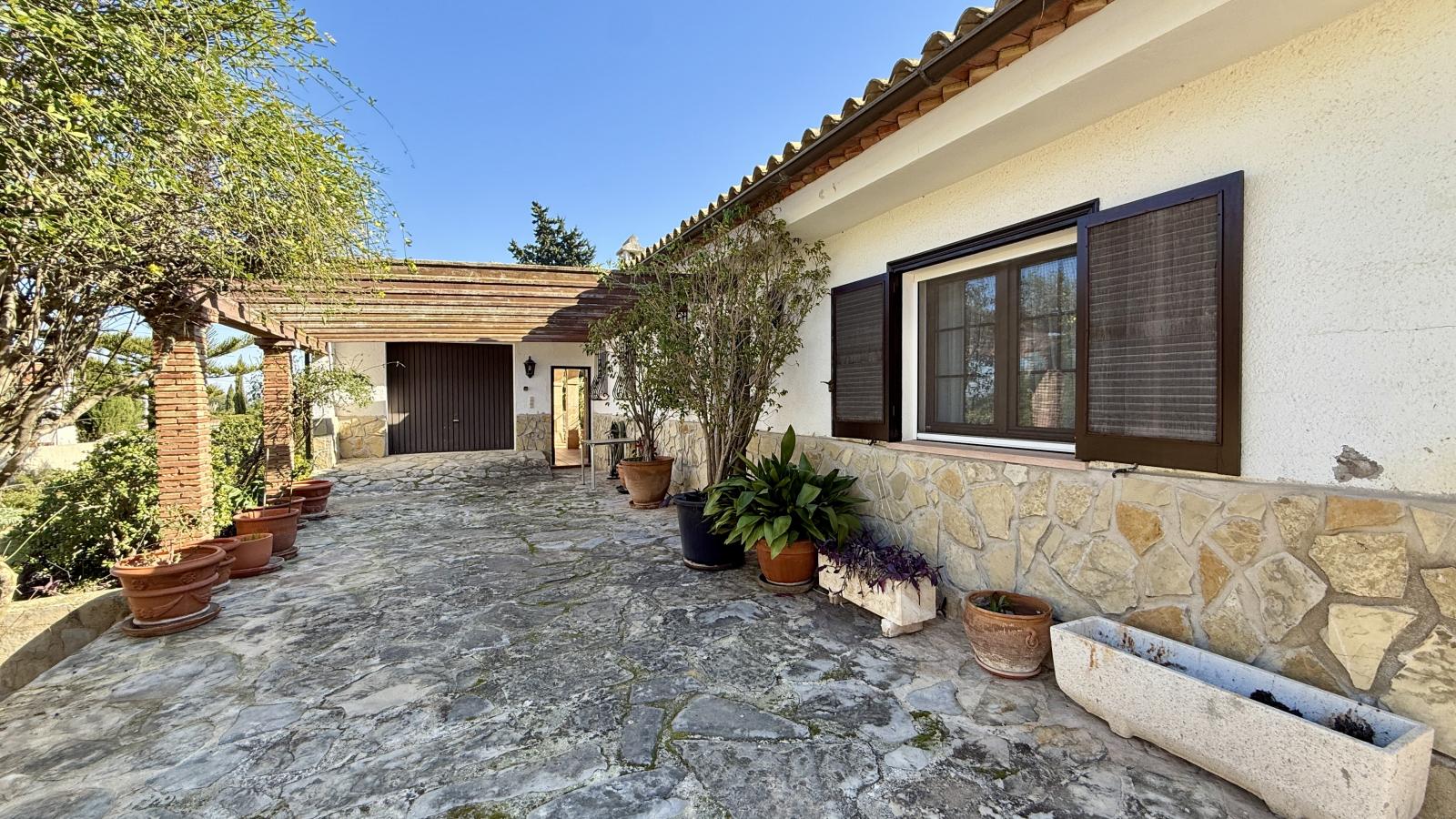 Casa estilo finca en Pedreguer – Urbanización La Sella