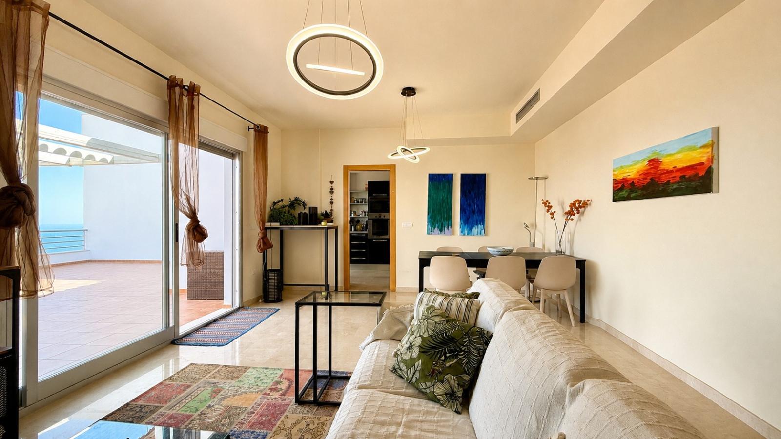 WD-953714 - Beautiful apartment with stunning views, parking space  shared amenities