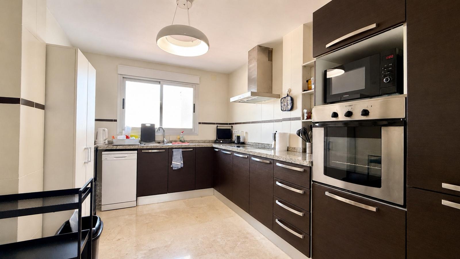 WD-953714 - Beautiful apartment with stunning views, parking space  shared amenities