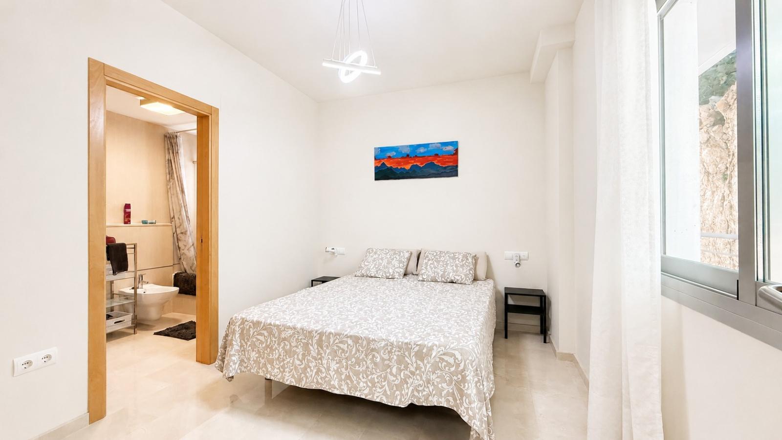 WD-953714 - Beautiful apartment with stunning views, parking space  shared amenities