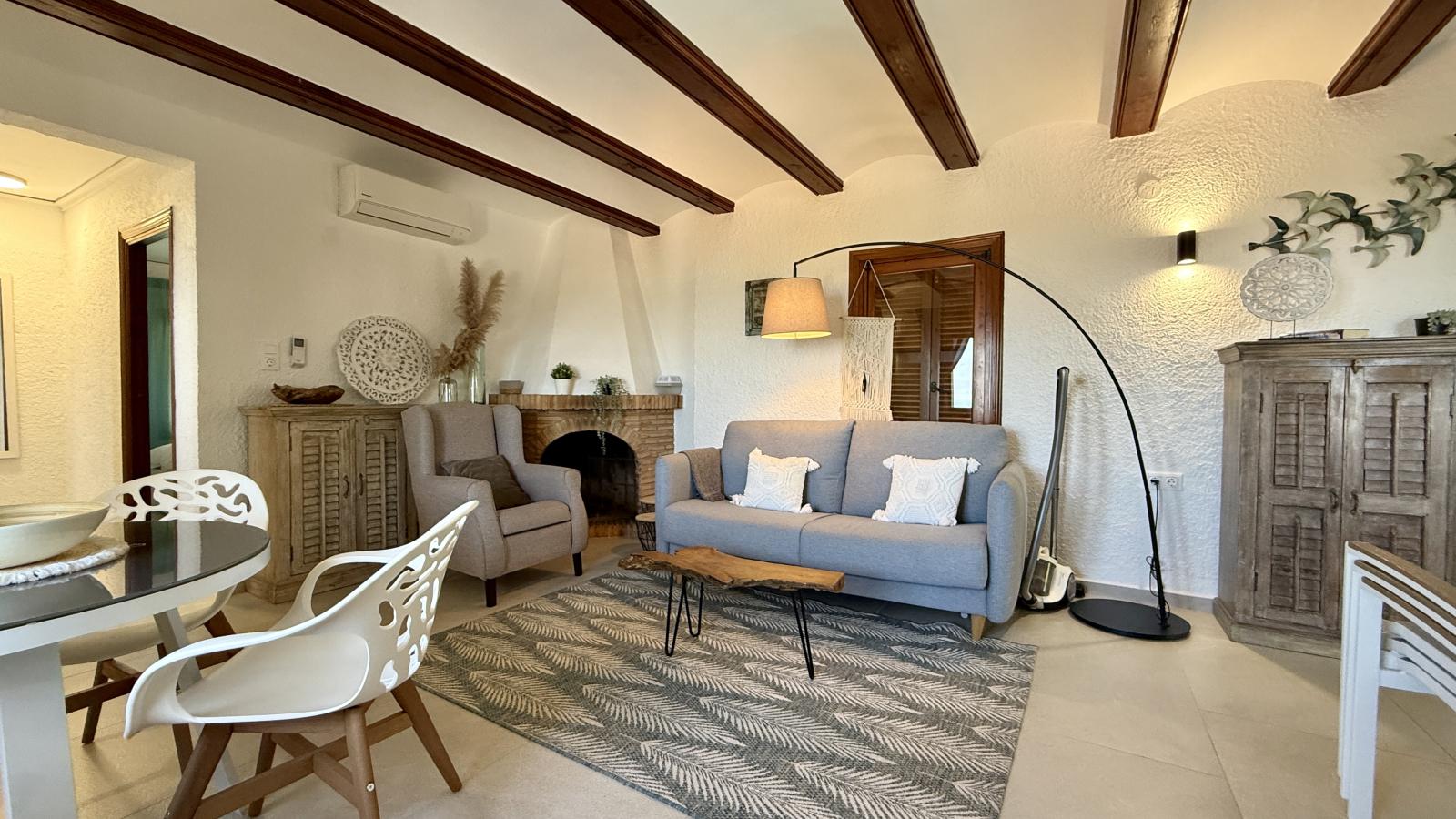 Villa exclusiva con vistas al mar, piscina infinity y espectacular zona exterior