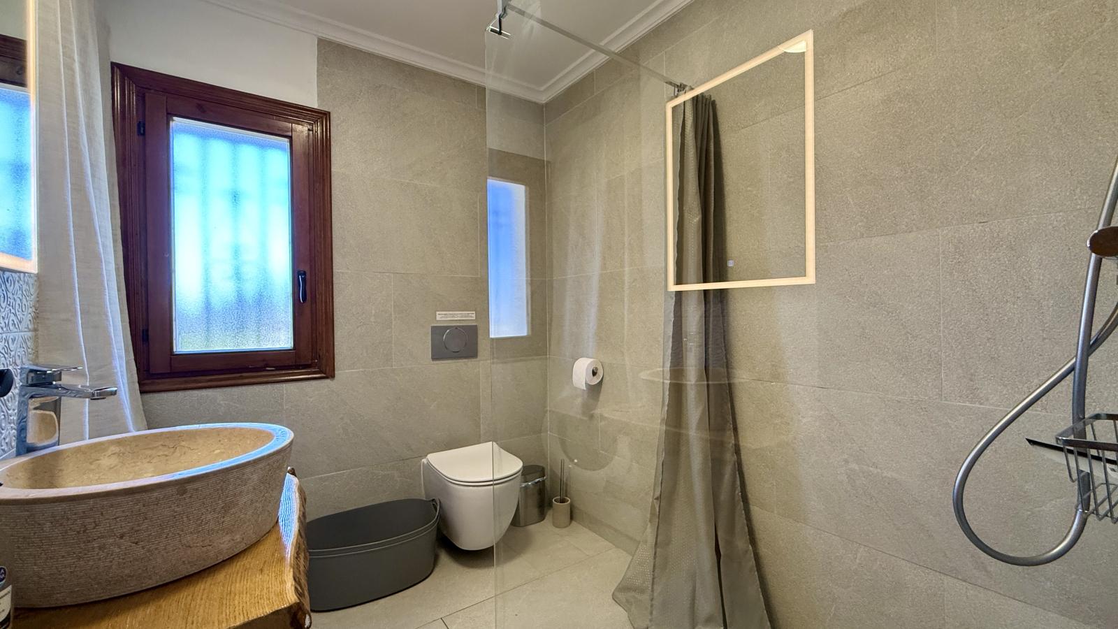 Villa exclusiva con vistas al mar, piscina infinity y espectacular zona exterior