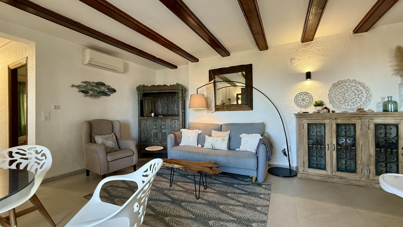 Villa exclusiva con vistas al mar, piscina infinity y espectacular zona exterior