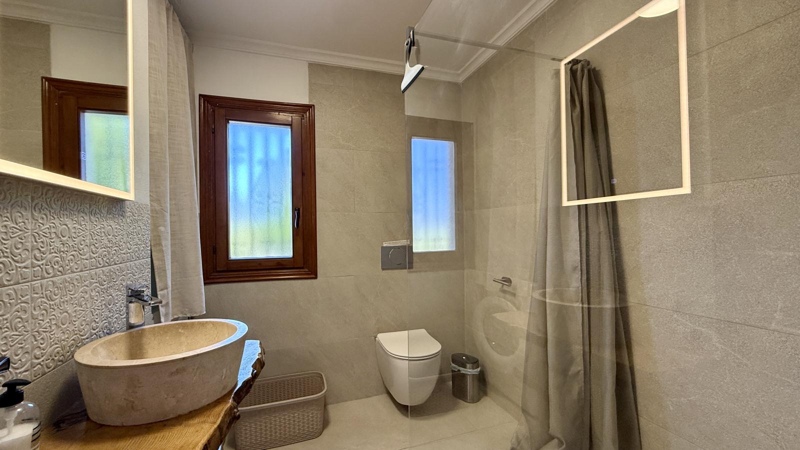 Villa exclusiva con vistas al mar, piscina infinity y espectacular zona exterior