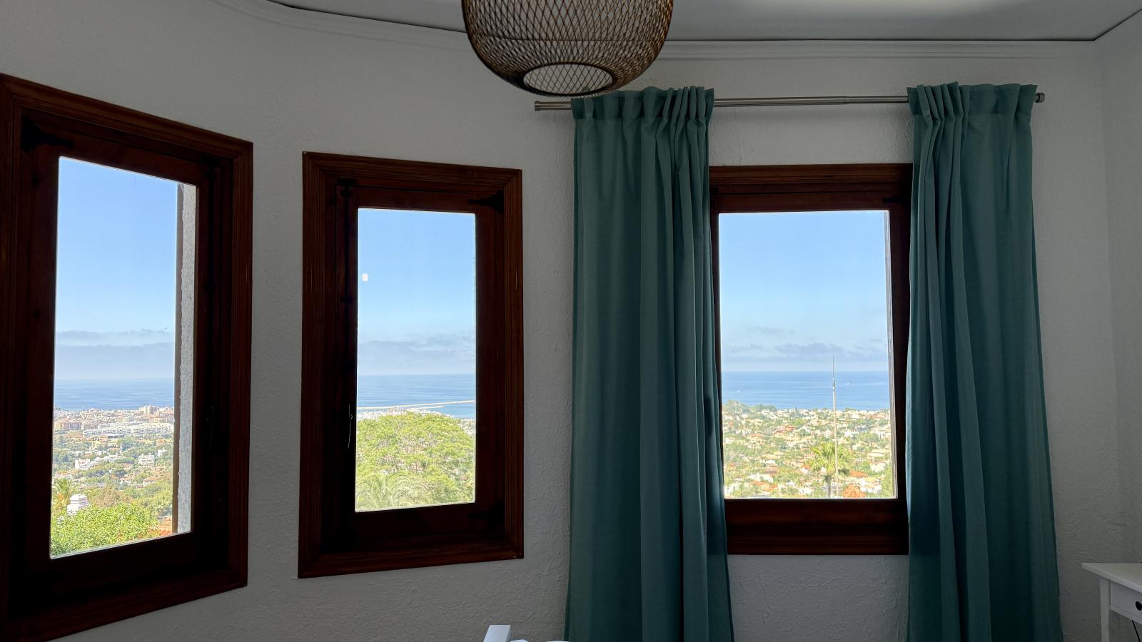 Villa exclusiva con vistas al mar, piscina infinity y espectacular zona exterior