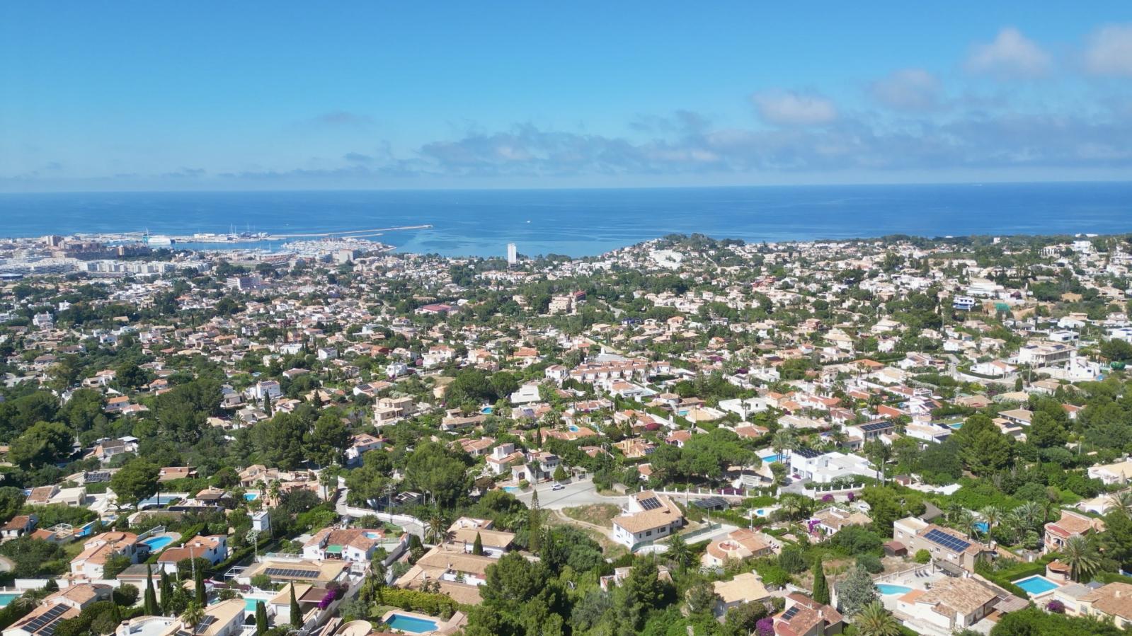 Villa exclusiva con vistas al mar, piscina infinity y espectacular zona exterior