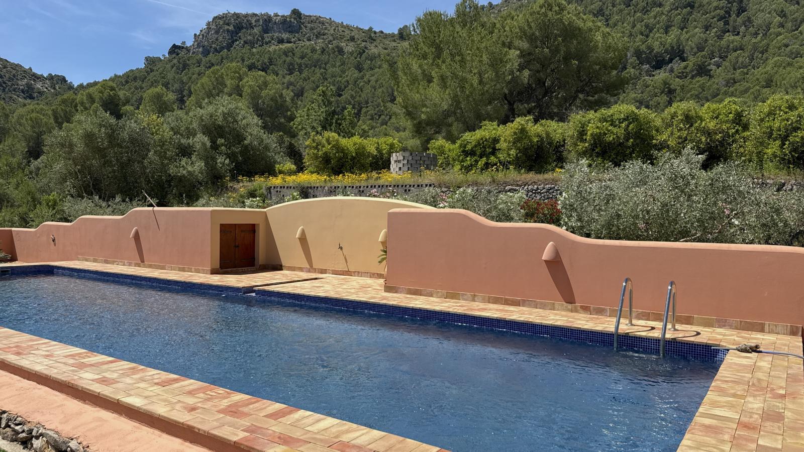 Un oasis de paz. Una propiedad de ensueño con un amplio terreno y total privacidad cerca de Denia, Oliva y Jávea.