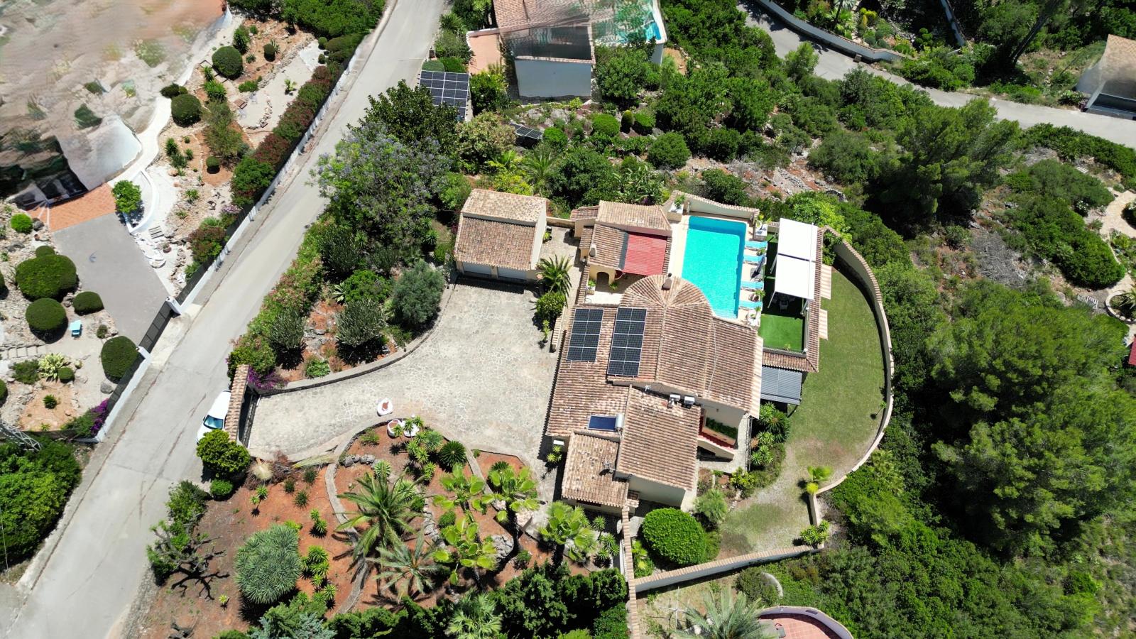 Exclusiva Villa con Piscina y Acabados de Alta Calidad en Monte Pego