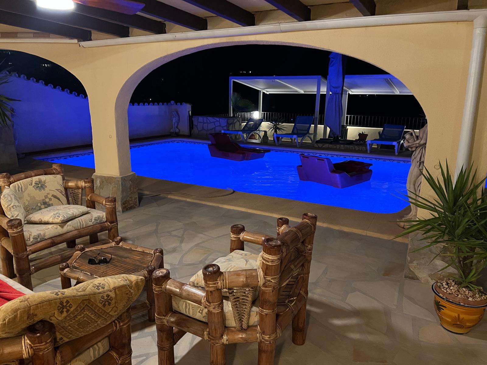 Exclusiva Villa con Piscina y Acabados de Alta Calidad en Monte Pego