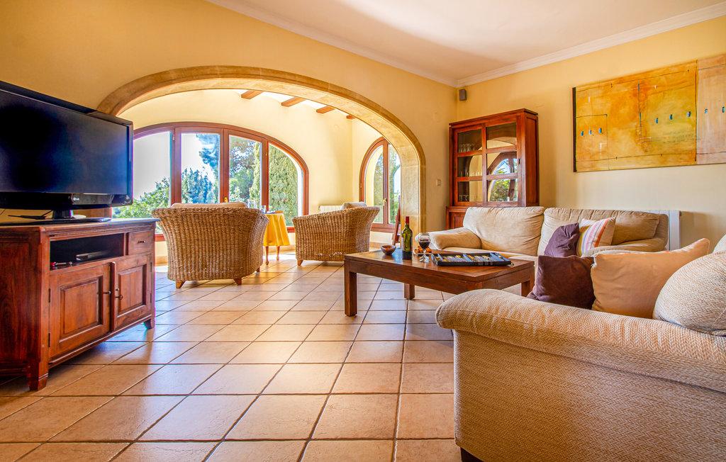 Freistehende, mediterrane Villa in bester Lage von Moraira mit Meerblick