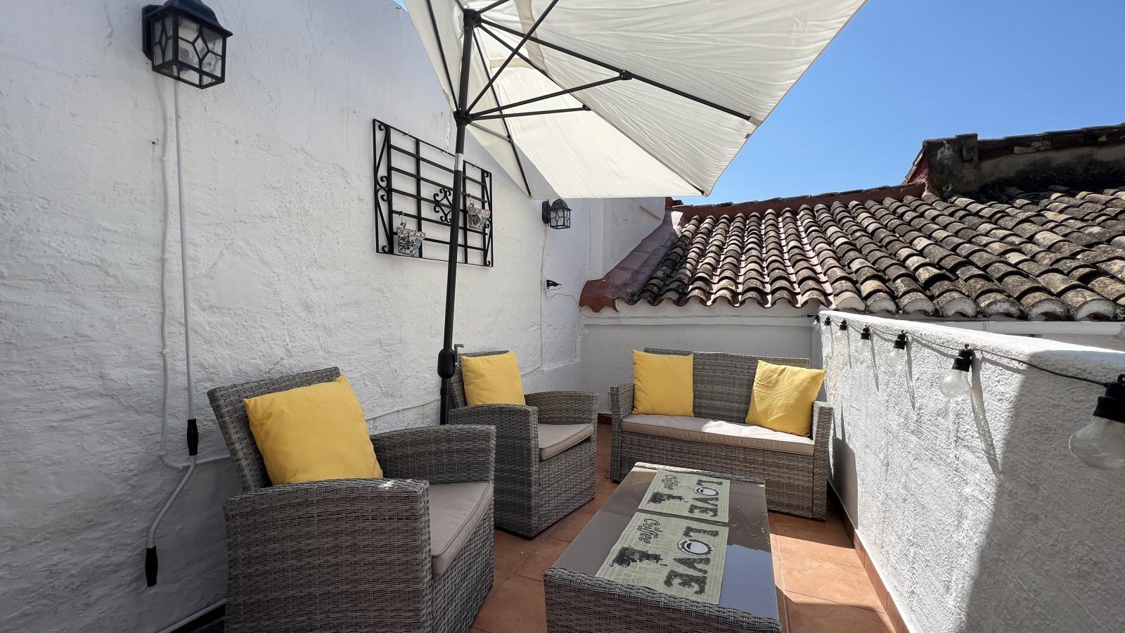 Traditional village house near the sea to Denia, with holiday rental licence.