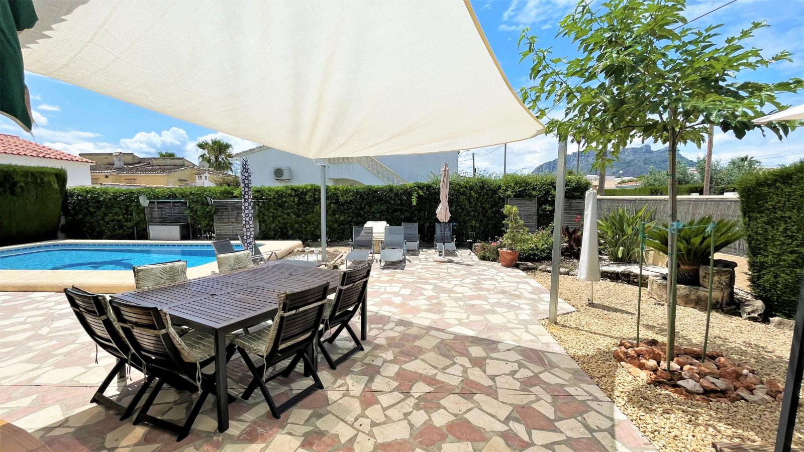 Charmante villa à Els Poblets, avec piscine, chauffage central, climatisation, jardin d'hiver et bien plus encore !