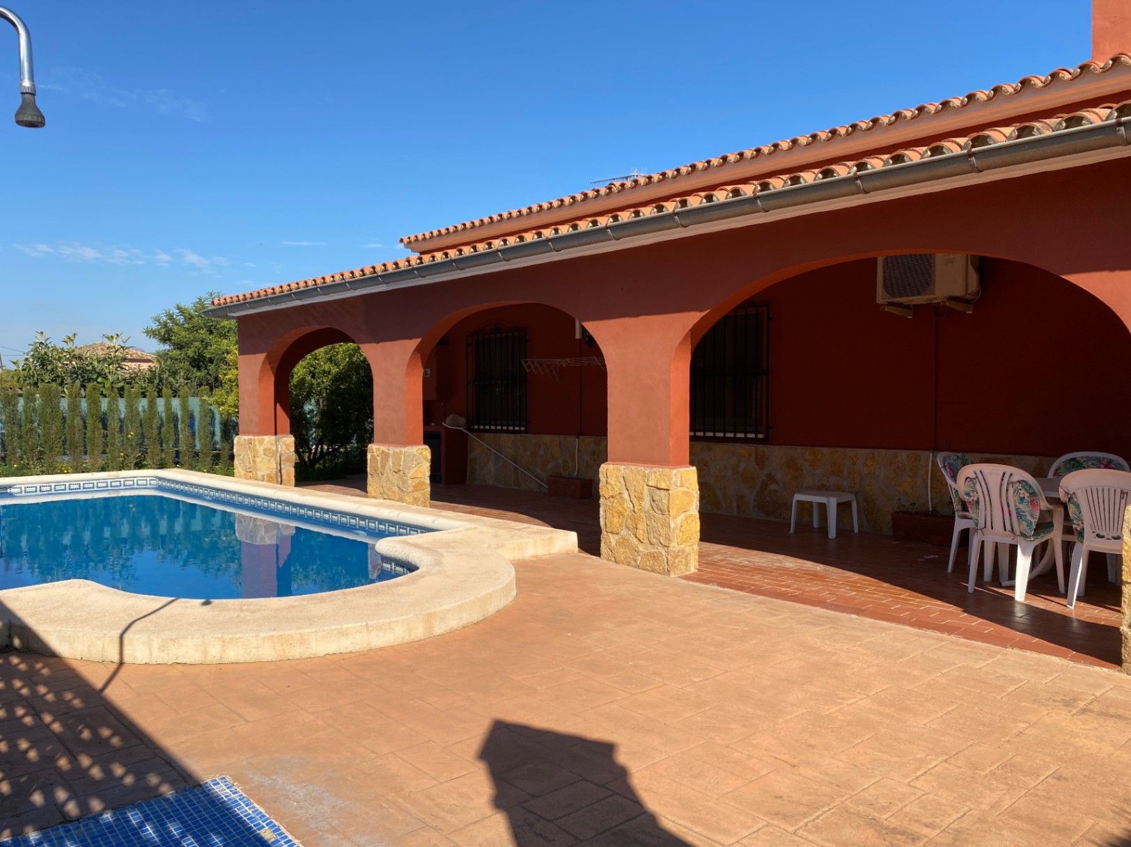 Beautiful Spanish style finca with pool, BB, garage, carport, A/C, close to town.